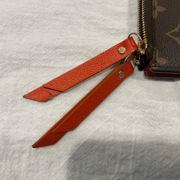 Louis Vuitton Adele Wallet - Picture 3 of 9